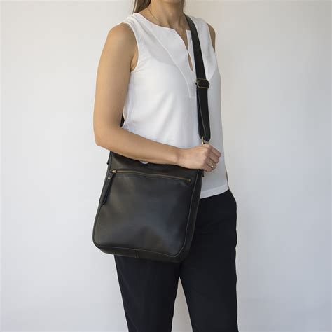 black crossbody bag women.